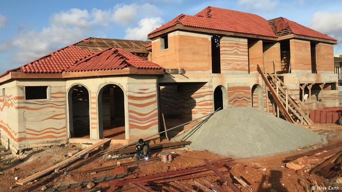 Could improved mud houses help tackle housing shortage in Africa?