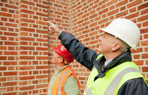 4 reasons why you need a building inspector when buying a house