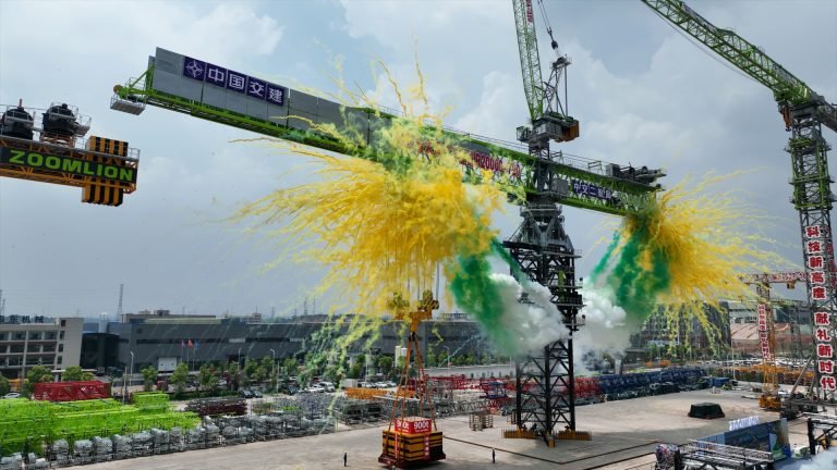World’s Largest Tower Crane Rolls off the production line at Zoomlion Tower Crane Intelligent Factory