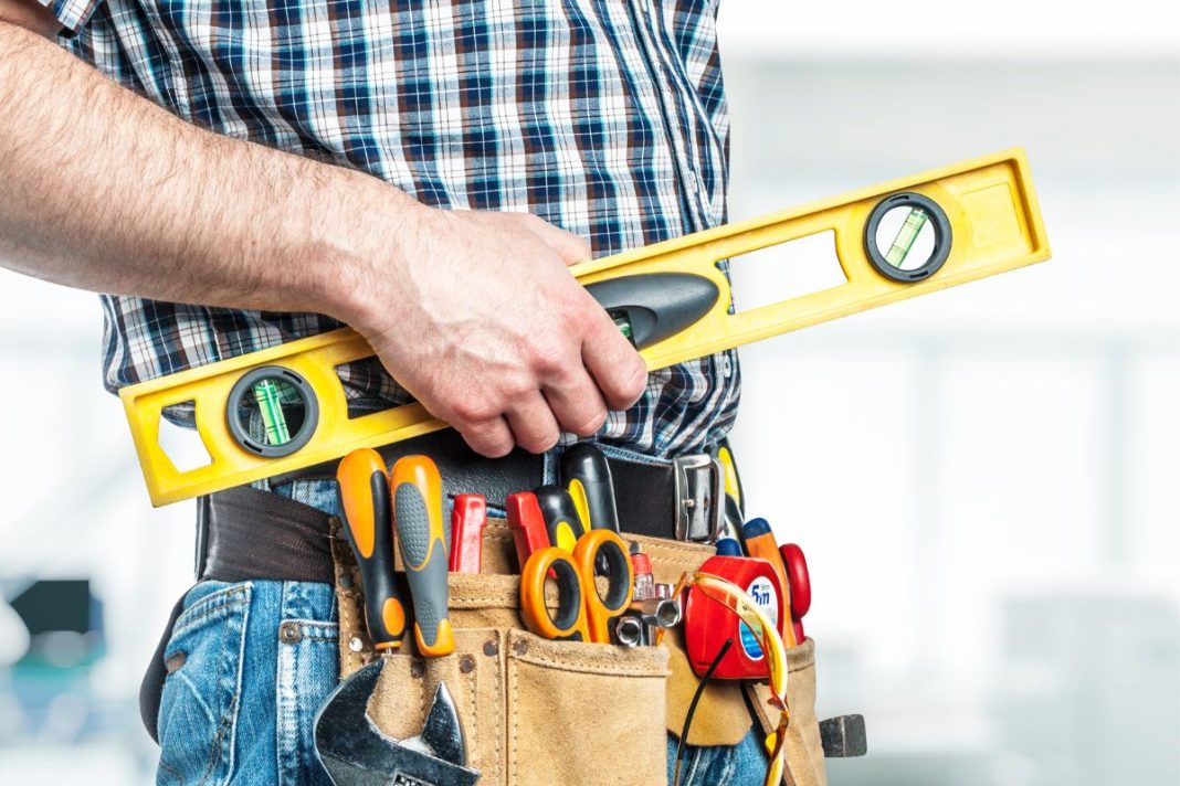 20 essential hand tools every builder should have - CCE l ONLINE NEWS