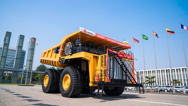 SANY Launches Its First 300-ton Off-highway Mining Truck