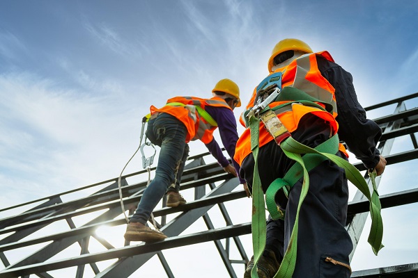 Essential safety tips for construction workers