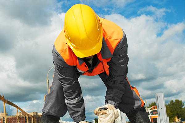 Construction Helmets: Essential gear for safety and compliance