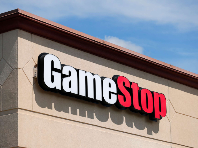 GameStop Stock Slides Over 10% Following Bold Bitcoin Investment