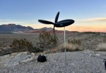 This Pocket-Sized Wind Turbine Can Charge Your Phone Anywhere — And It Just Won a Major Award pocket-sized-wind-turbine-from-aurea