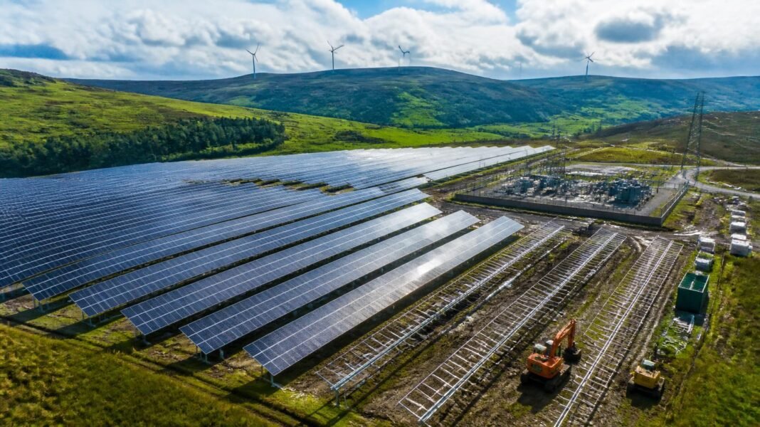 Scotland's Renewables Surge 22% as Solar Capacity Climbs to 0.9 GW