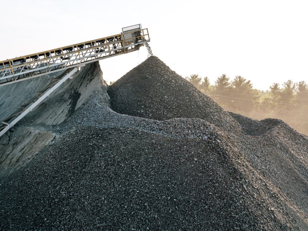 Vulcan Materials Reaffirms 2026 Outlook as Infrastructure