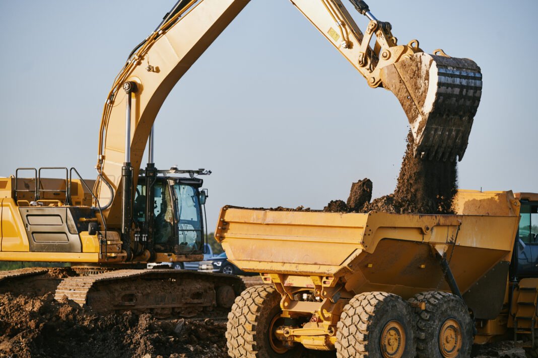 Bedrock Puts Autonomous Excavators to Work on Live Construction Sites