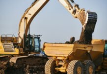 From Operator to Algorithm: Bedrock Puts Autonomous Excavators to Work on Live Construction Sites Bedrock Puts Autonomous Excavators to Work on Live Construction Sites